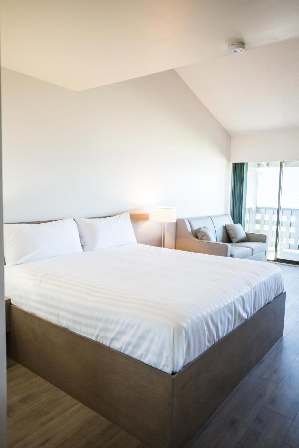 Sand Pebbles Inn Qualicum Beach Exterior foto
